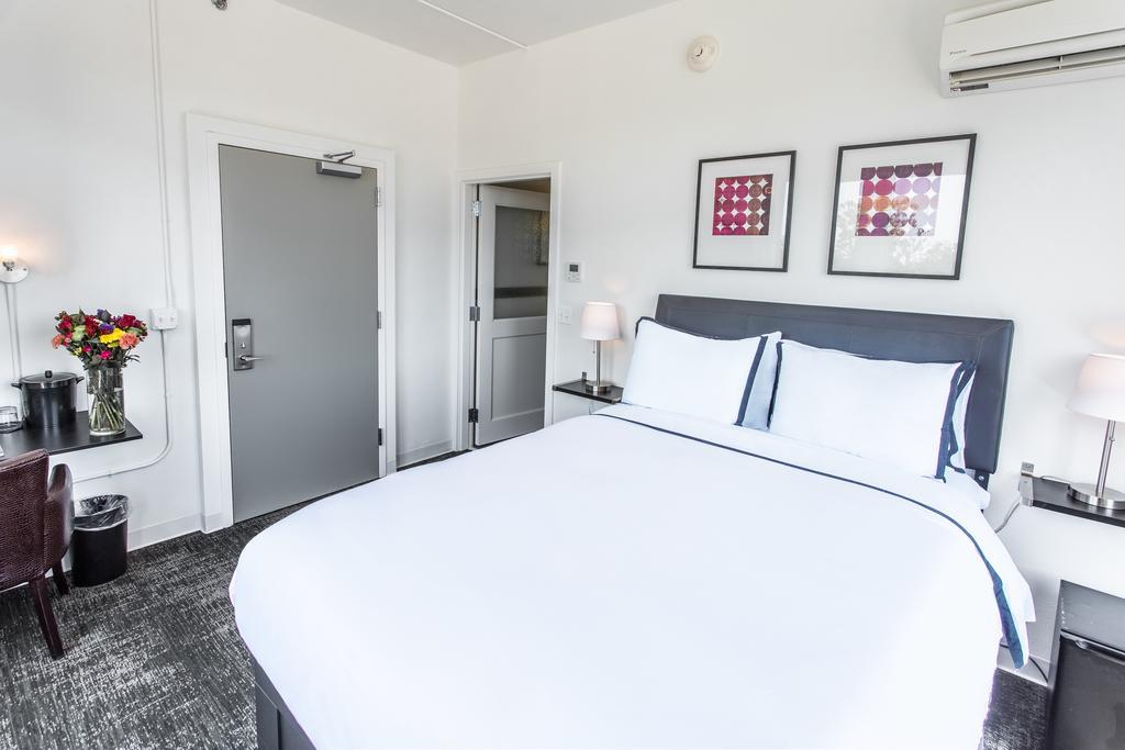 Park Plaza Hotel Seguin Rum bild